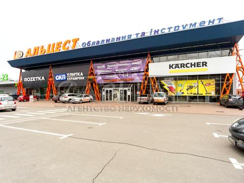 комерційна за адресою Петропавлівська вул., 4