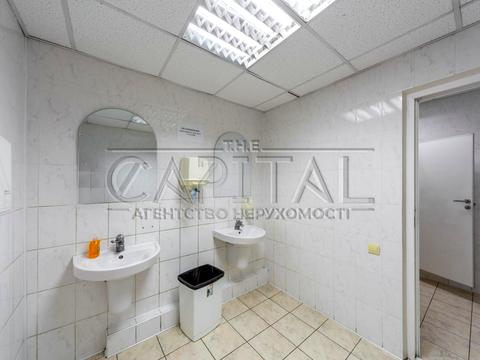 комерційна за адресою Петропавлівська вул., 4