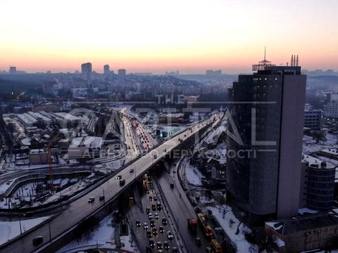 коммерческая по адресу Степана Бандеры просп. (Московський), 96