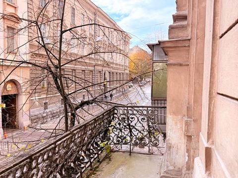 коммерческая по адресу Гетьмана Дорошенко ул. (Жовтневая), 38