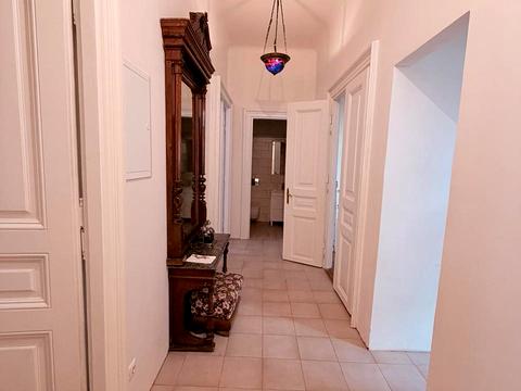 коммерческая по адресу Гетьмана Дорошенко ул. (Жовтневая), 38