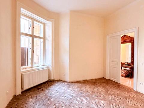 коммерческая по адресу Гетьмана Дорошенко ул. (Жовтневая), 38