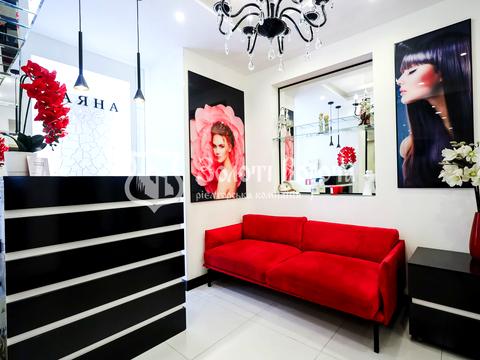 коммерческая по адресу Молодіжна ул., 12