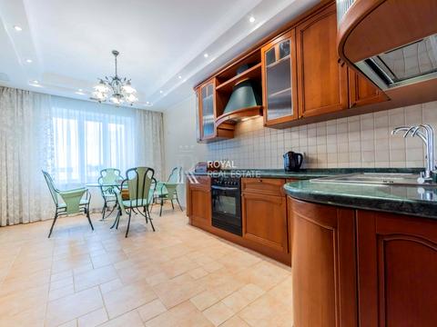 квартира по адресу Андрея Верхогляда ул. (Михайла Драгомирова), 4