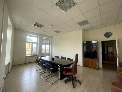 комерційна за адресою Фролівська вул., 1/6