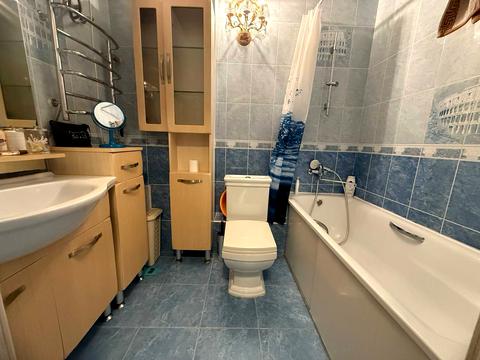 квартира за адресою Захисників України вул. (1-го Травня), 19