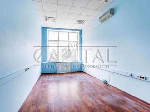 коммерческая по адресу Василя Макуха ул. (Івана Шевцова), 1