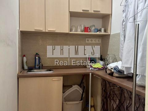 комерційна за адресою Кудрявський узвіз, 4