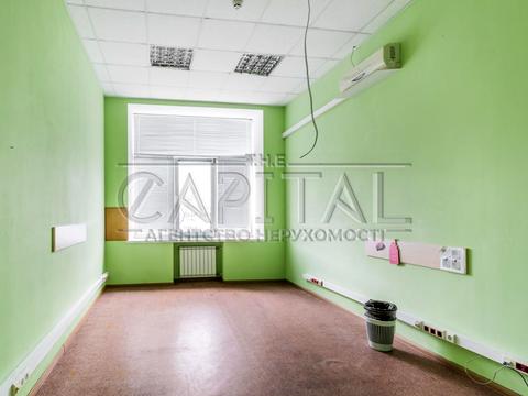 коммерческая по адресу Василя Макуха ул. (Івана Шевцова), 1