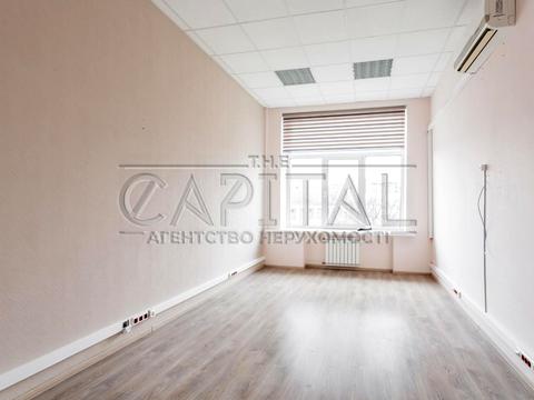 коммерческая по адресу Василя Макуха ул. (Івана Шевцова), 1