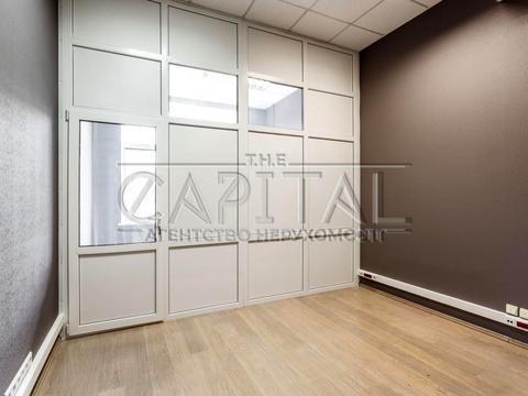 коммерческая по адресу Василя Макуха ул. (Івана Шевцова), 1