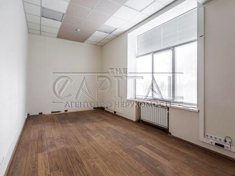 коммерческая по адресу Василя Макуха ул. (Івана Шевцова), 1