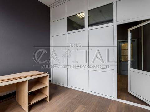 коммерческая по адресу Василя Макуха ул. (Івана Шевцова), 1