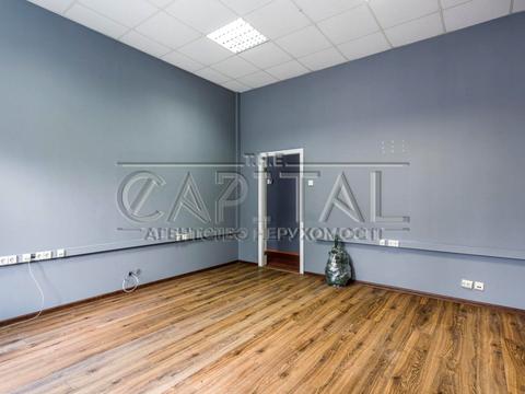 коммерческая по адресу Василя Макуха ул. (Івана Шевцова), 1