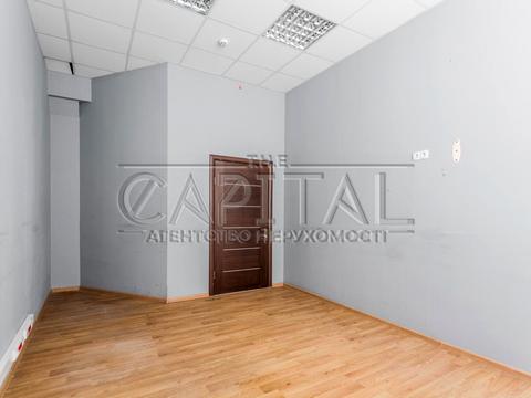 коммерческая по адресу Василя Макуха ул. (Івана Шевцова), 1