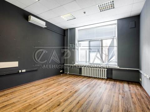 коммерческая по адресу Василя Макуха ул. (Івана Шевцова), 1