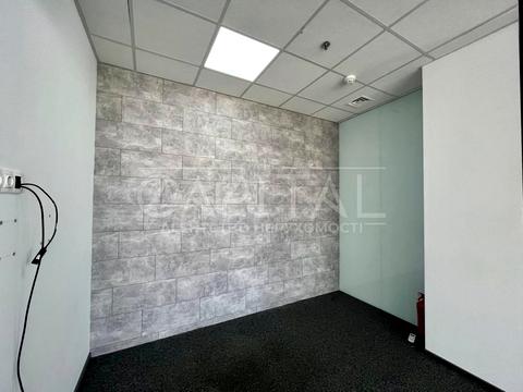 коммерческая по адресу Николая Амосова ул., 12