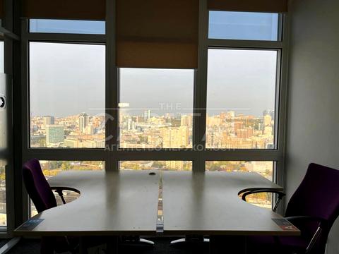 коммерческая по адресу Николая Амосова ул., 12