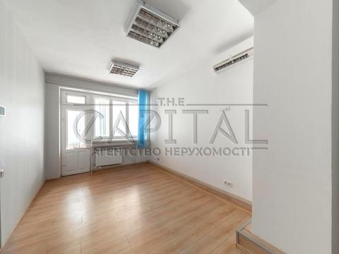 комерційна за адресою Антоновича вул. (Горького), 122