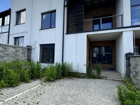 будинок за адресою героів крут