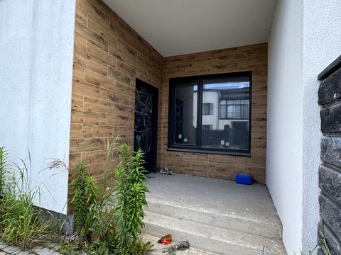 будинок за адресою героів крут