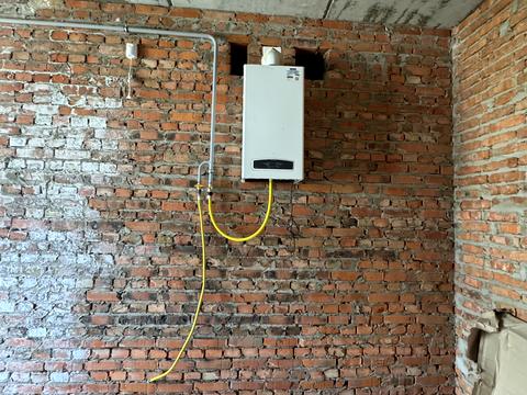 будинок за адресою героів крут