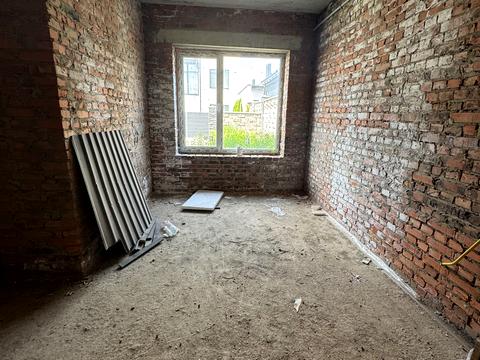 будинок за адресою героів крут