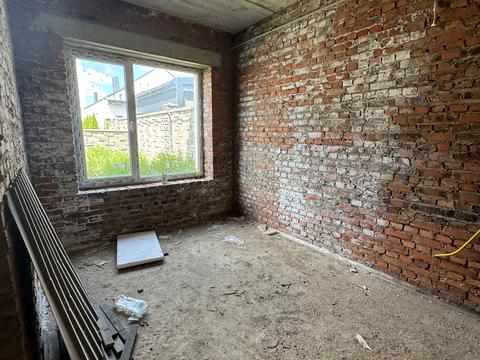 будинок за адресою героів крут