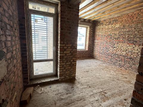 будинок за адресою героів крут