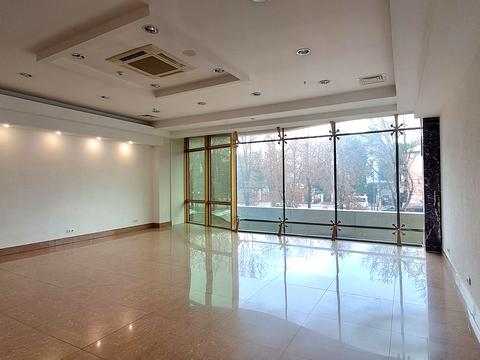 коммерческая по адресу Пирогова, 23Б