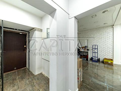 комерційна за адресою Павлівська вул., 18