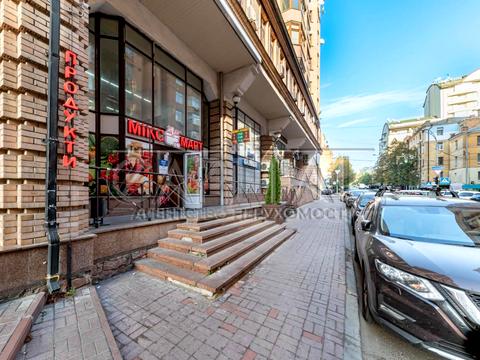 комерційна за адресою Павлівська вул., 18