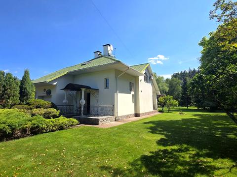 будинок за адресою Лісна