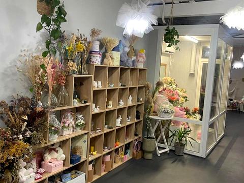 комерційна за адресою Левка Лук'яненка вул. (Маршала Тимошенка), 21к4