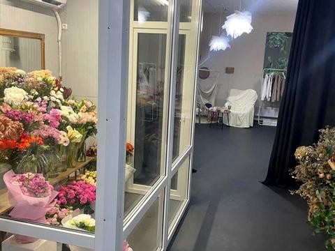 комерційна за адресою Левка Лук'яненка вул. (Маршала Тимошенка), 21к4