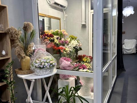 комерційна за адресою Левка Лук'яненка вул. (Маршала Тимошенка), 21к4