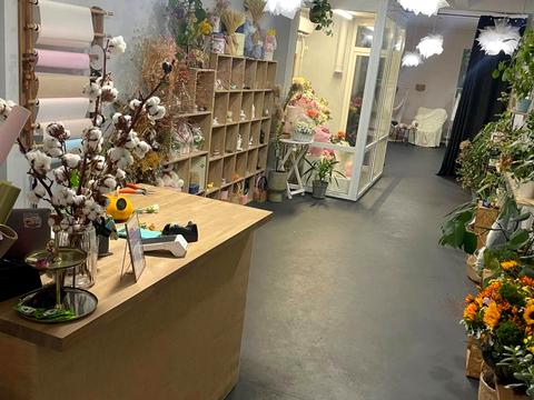 комерційна за адресою Левка Лук'яненка вул. (Маршала Тимошенка), 21к4