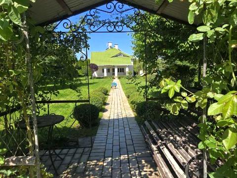 будинок за адресою Лісна