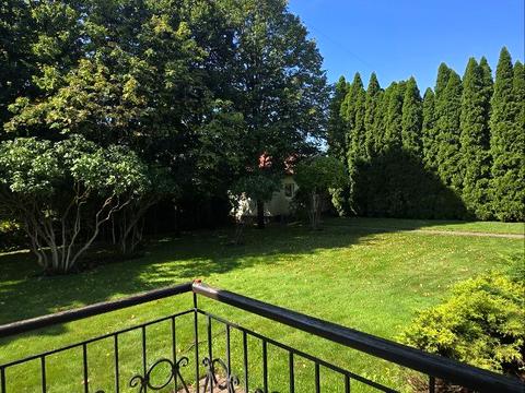 будинок за адресою Лісна