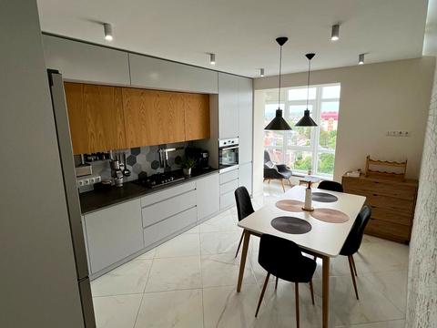 квартира по адресу Высочана ул., 18/1