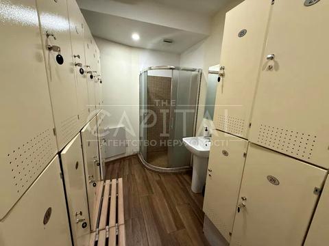 комерційна за адресою Євгена Коновальця вул. (Щорса), 36Д