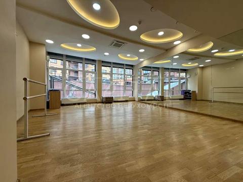 комерційна за адресою Євгена Коновальця вул. (Щорса), 36Д