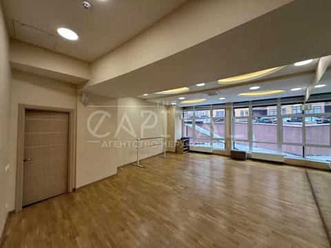 комерційна за адресою Євгена Коновальця вул. (Щорса), 36Д