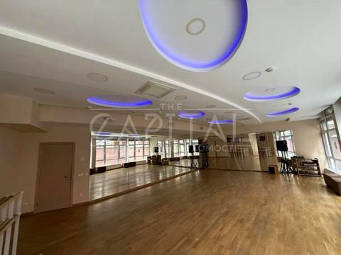 комерційна за адресою Євгена Коновальця вул. (Щорса), 36Д