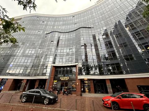 комерційна за адресою Євгена Коновальця вул. (Щорса), 36Д