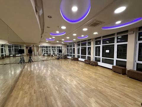 комерційна за адресою Євгена Коновальця вул. (Щорса), 36Д