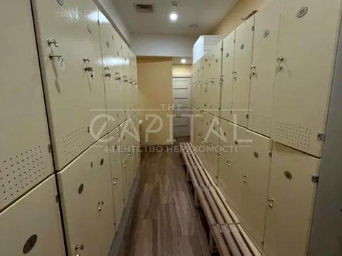 комерційна за адресою Євгена Коновальця вул. (Щорса), 36Д