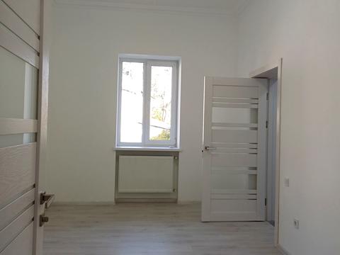 квартира за адресою вул.Б. Хмельницького, 12