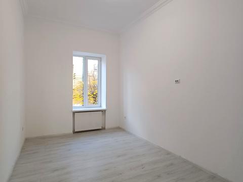 квартира за адресою вул.Б. Хмельницького, 12