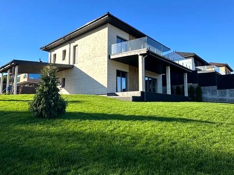 будинок за адресою Ватутіна пров.